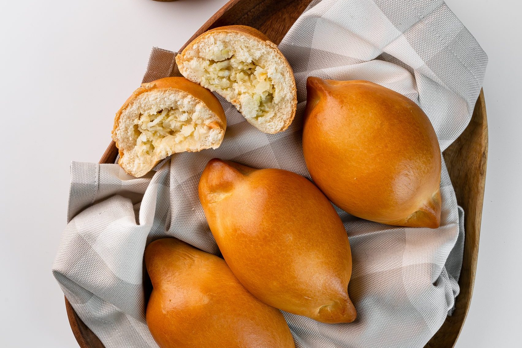 Пирожки с капустой и яйцом